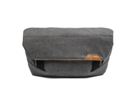 Peak Design Field Pouch v2 (Charcoal) For Sale